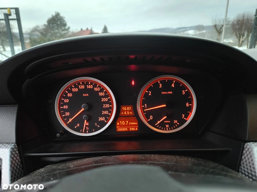 BMW Seria 5 - 30