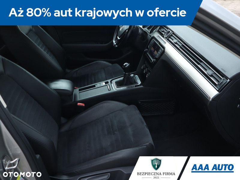 Volkswagen Passat Variant - 11