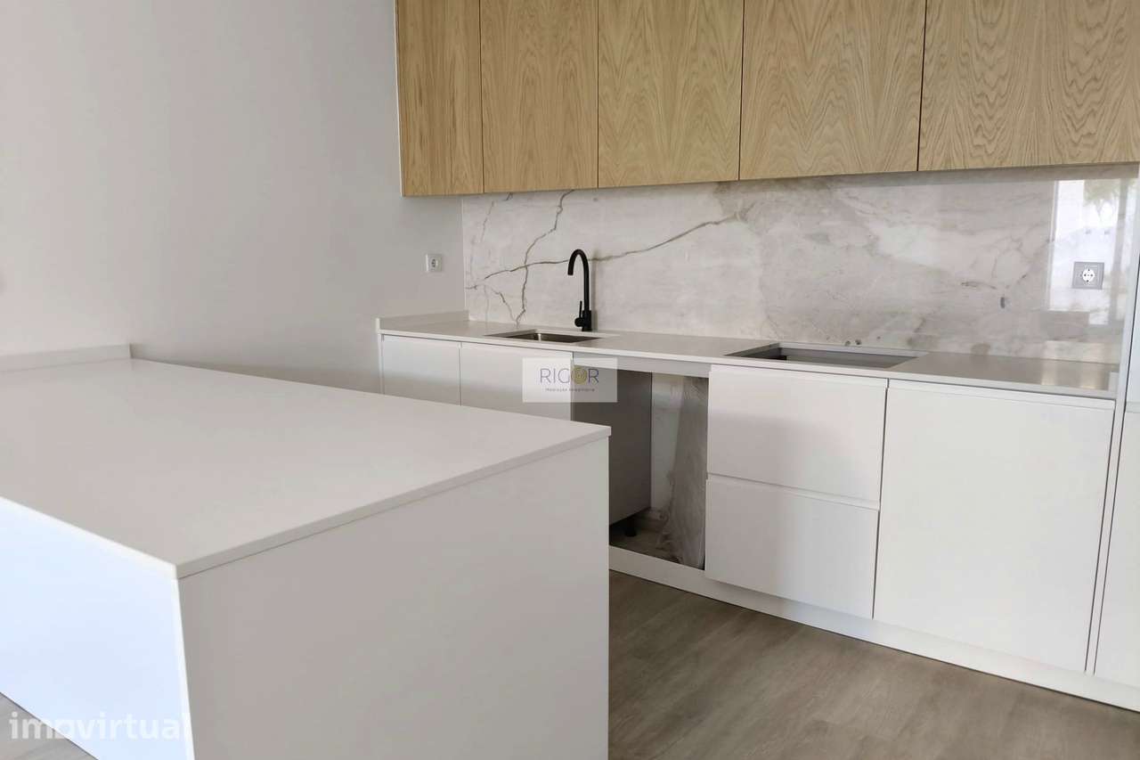 Apartamento T2 com terraço de 255m2 em Matosinhos - Grande imagem: 4/26