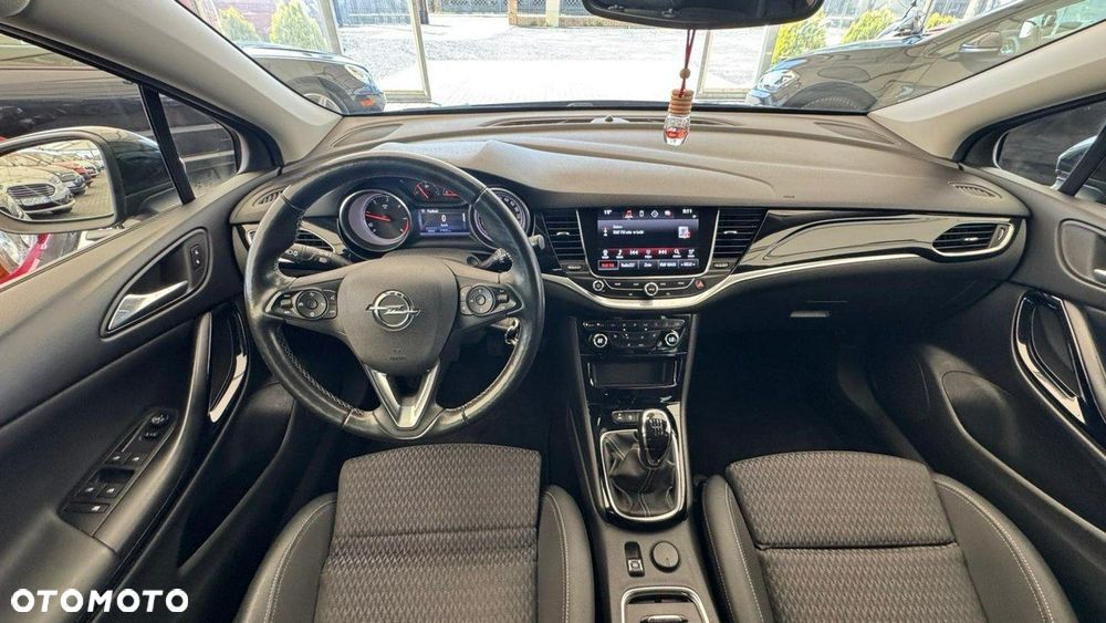 Opel Astra 1.6 D Start/Stop Dynamic - 24