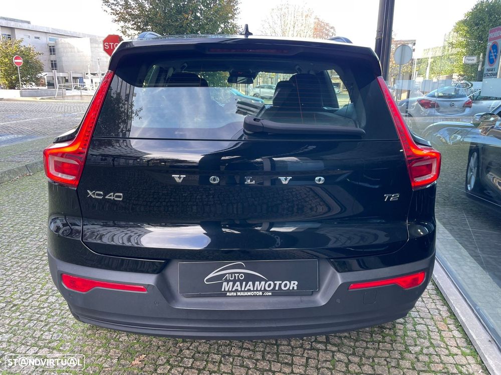 Volvo XC 40 1.5 T2 Momentum Core Geartronic - 13