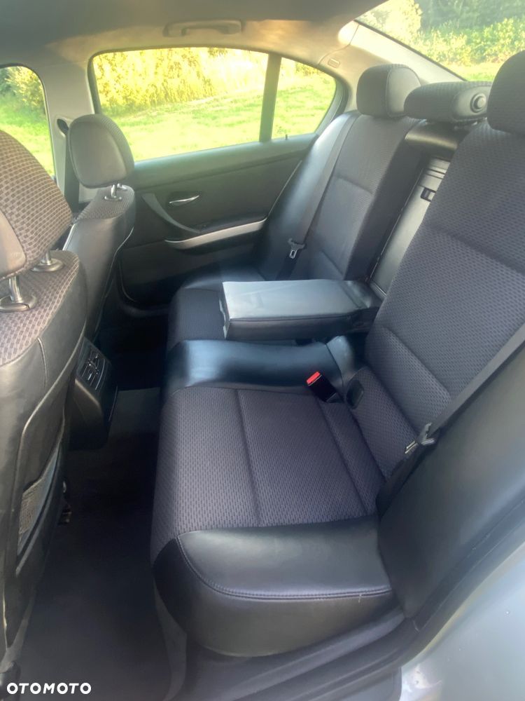 BMW Seria 3 320i Edition Exclusive - 9