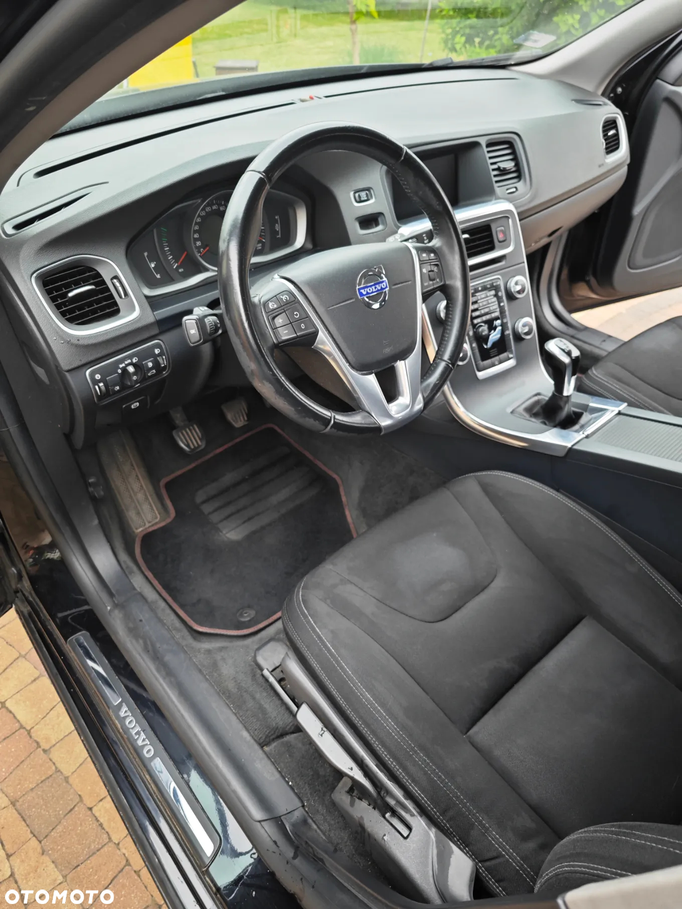 Volvo V60 D4 Drive-E Momentum - 11
