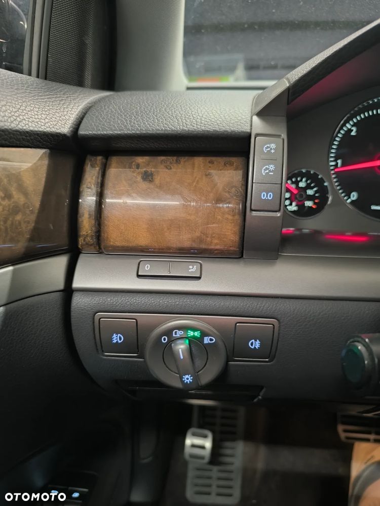 Volkswagen Phaeton 3.0 V6 TDI DPF 4MOTION Automatik (5 Sitzer) - 24