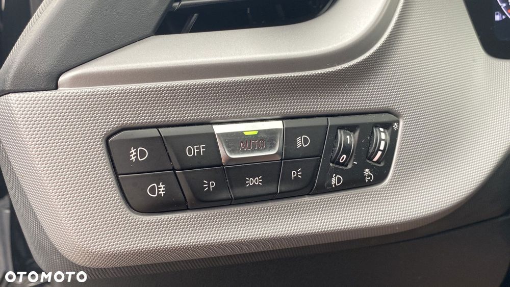 BMW Seria 1 118i Advantage - 21