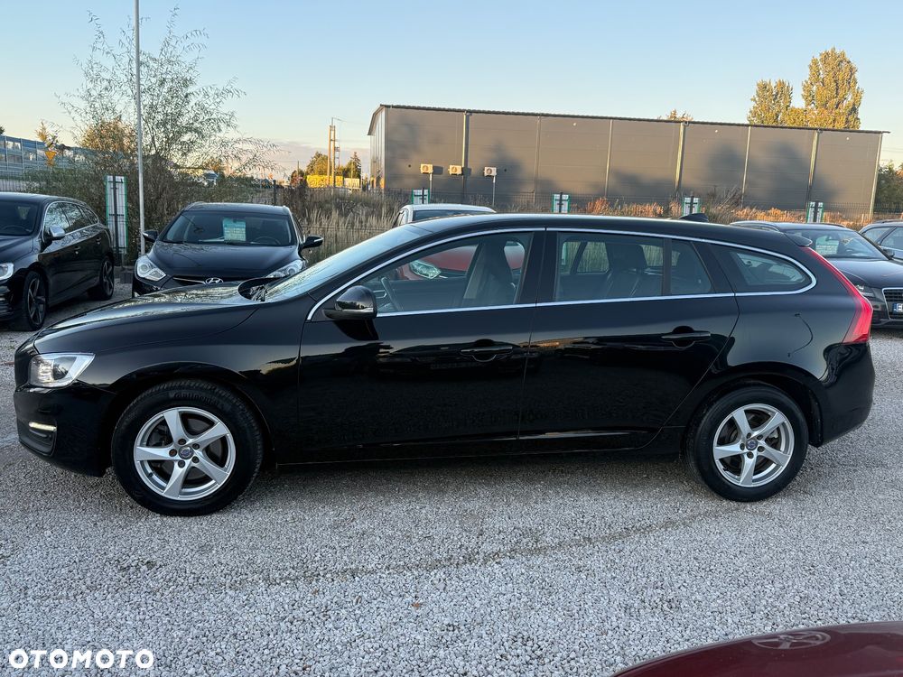 Volvo V60 D2 Summum - 6