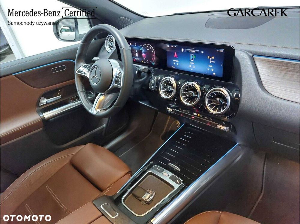 Mercedes-Benz GLA 200 Progressive - 12