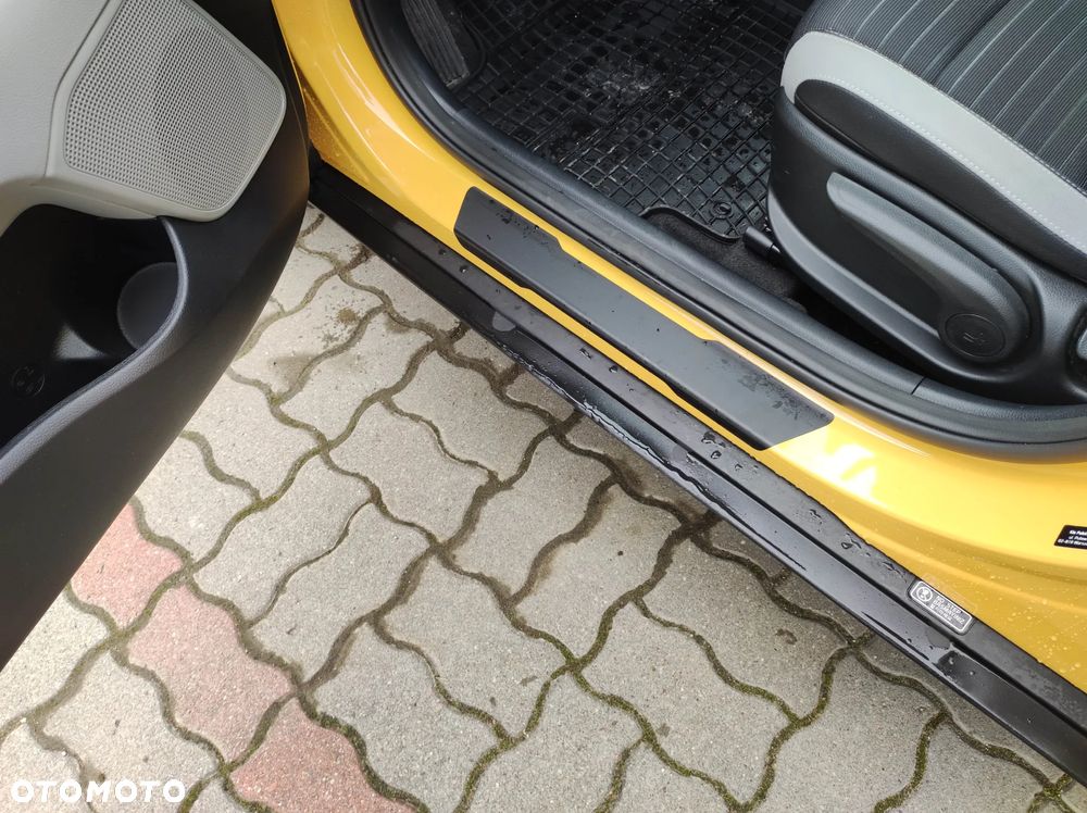 Kia Stonic 1.2 L - 12