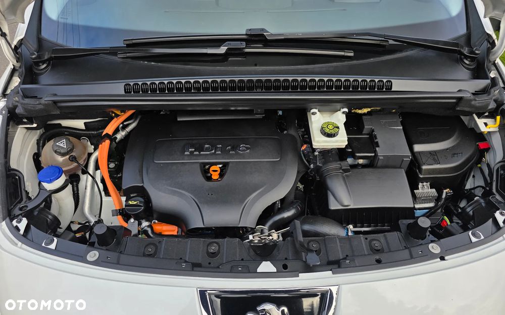 Peugeot 3008 Hybrid4 - 34
