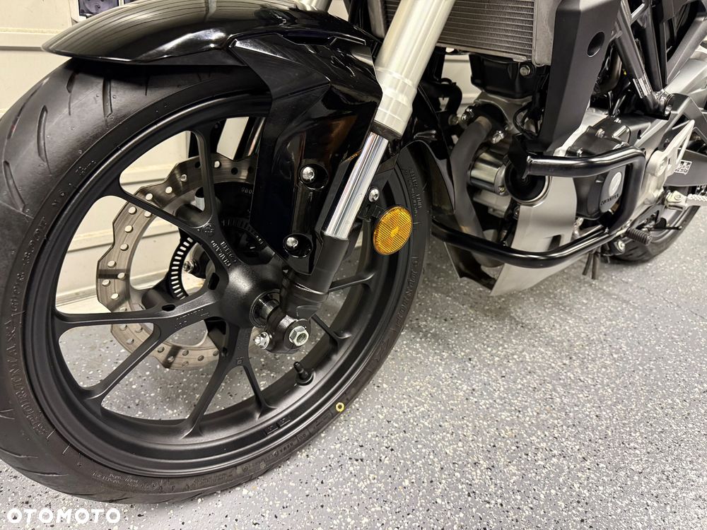 Honda CB - 17
