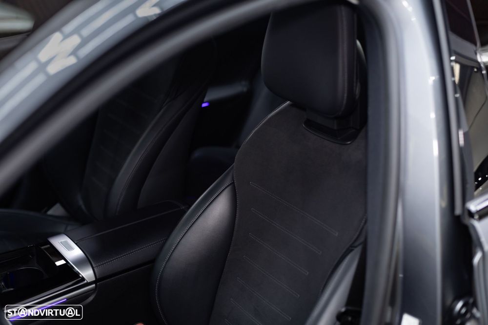 Mercedes-Benz C 300 e AMG Line - 20