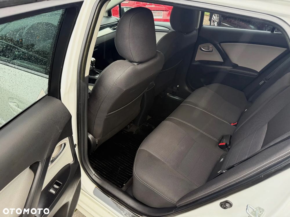 Toyota Avensis 2.0 D-4D Prestige - 8