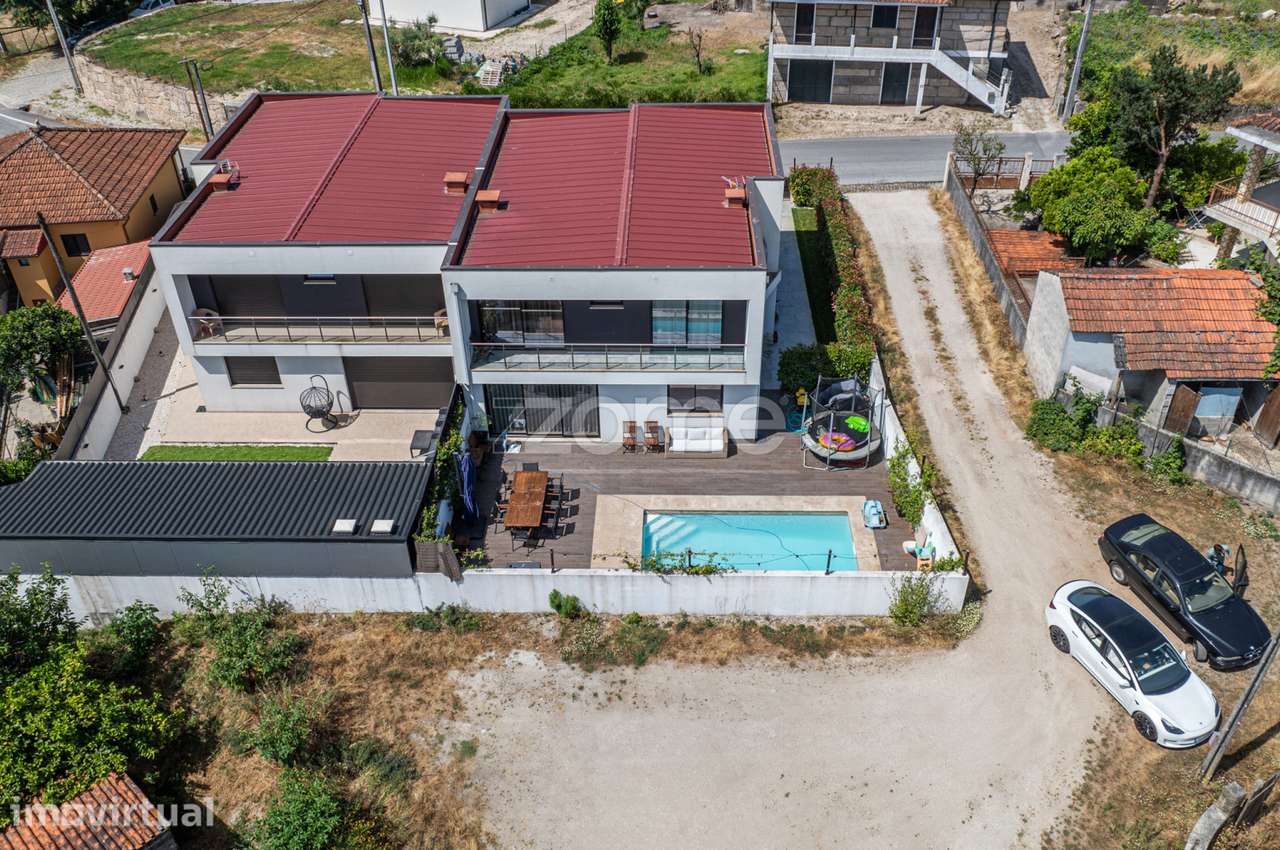 Moradia T5 de 2022 com piscina a 10 minutos do centro de Amarante - Grande imagem: 3/43