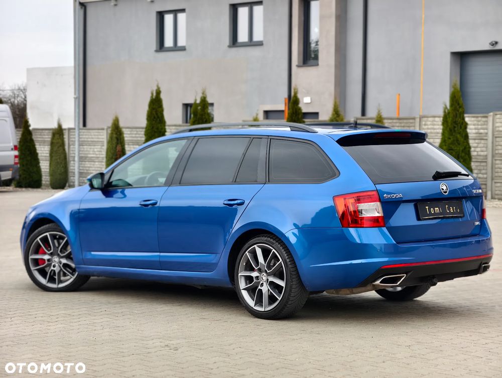 Skoda Octavia 2.0 TDI DSG RS - 32