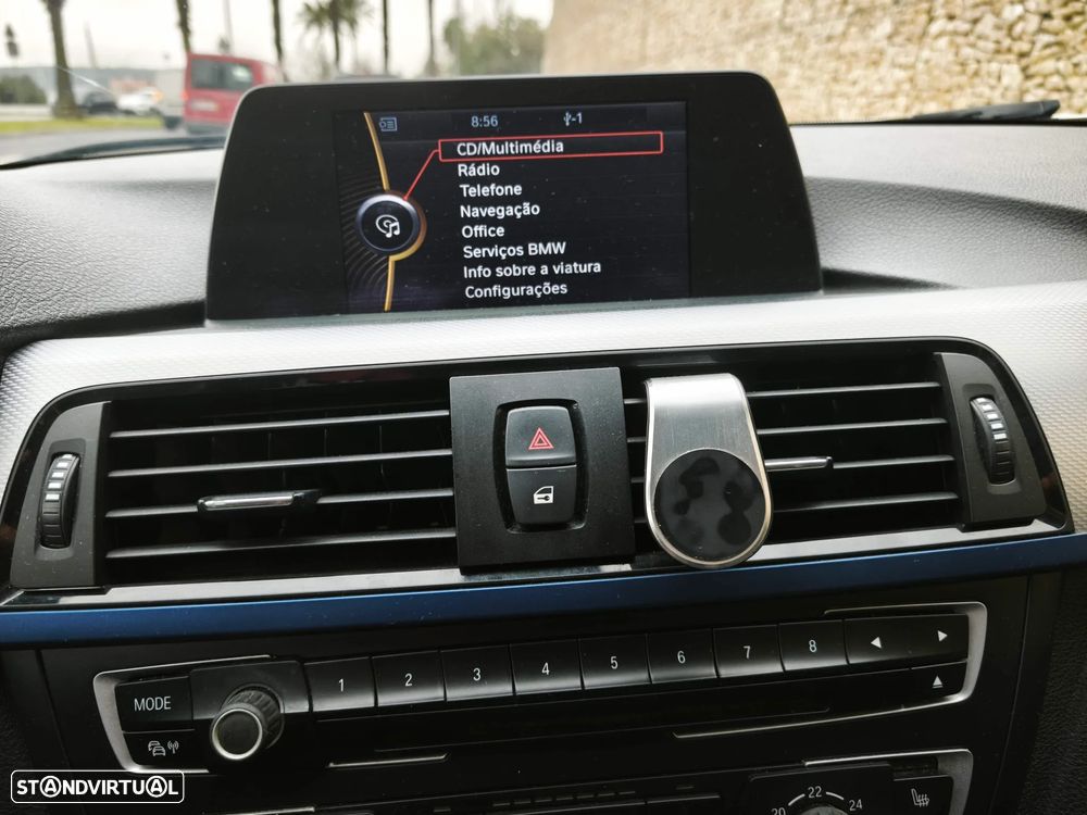 BMW 318 d Touring Pack M - 12