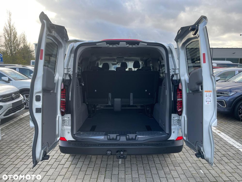 Volkswagen Caravelle - 15