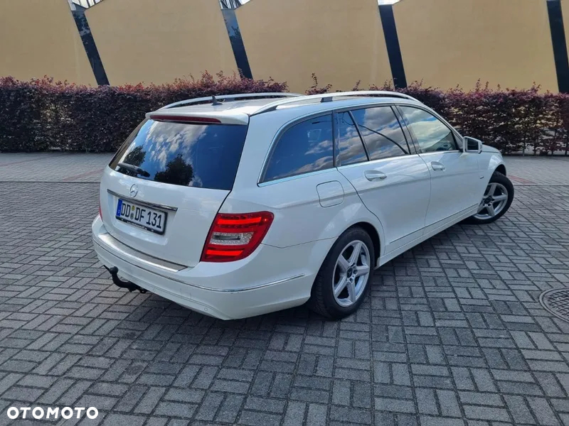 Mercedes-Benz Klasa C 180 T BlueEFFICIENCY Avantgarde - 10