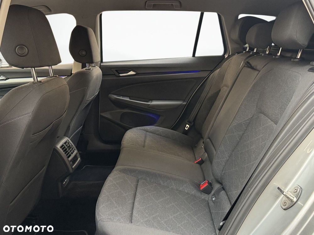 Volkswagen Golf Variant - 13