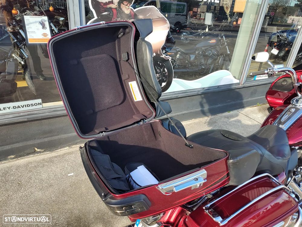 Harley-Davidson Road CVO Road Glide Ultra - 16