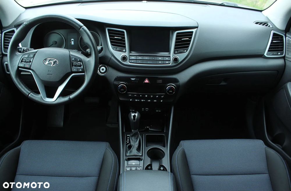 Hyundai Tucson blue 1.7 CRDi 2WD DCT Premium - 19