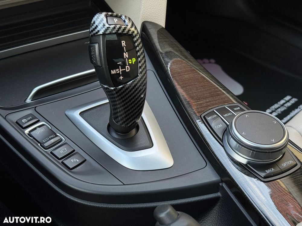 BMW Seria 3 330i GT Aut. Luxury Line - 22