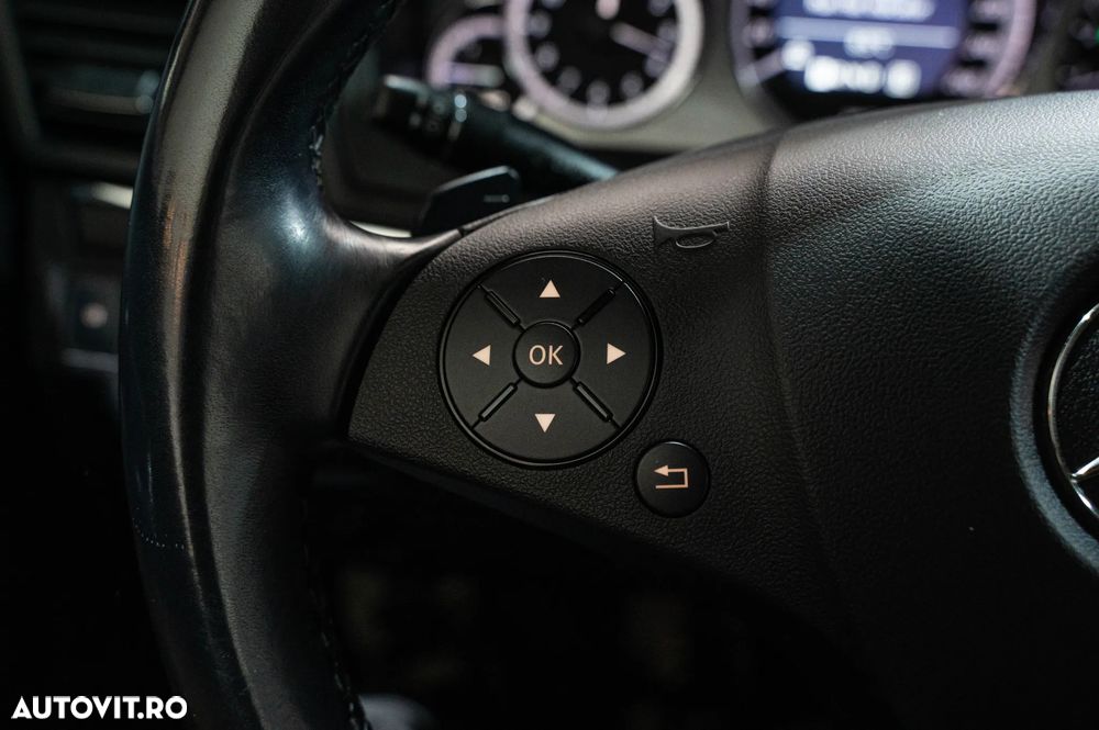 Mercedes-Benz E 350 CGI Coupe BlueEFFICIENCY 7G-TRONIC Avantgarde - 21