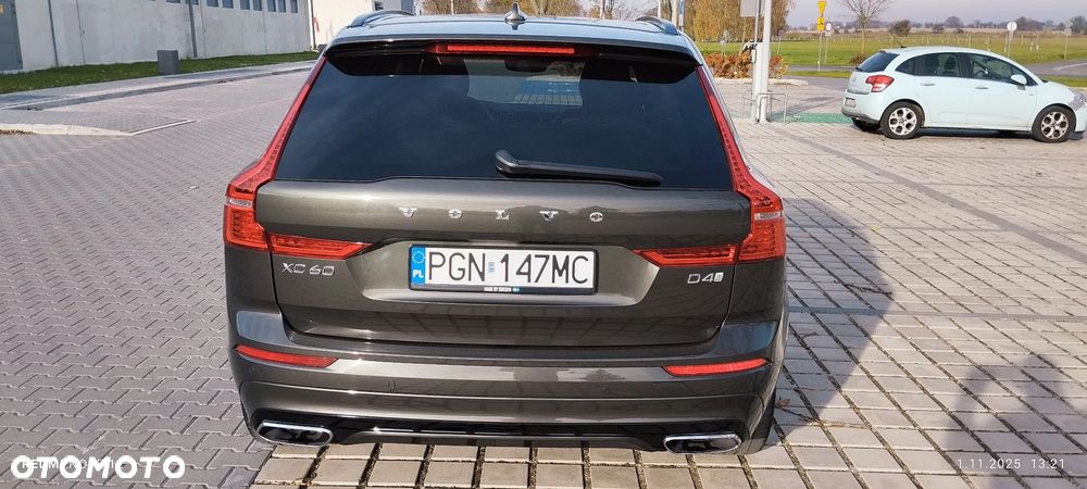 Volvo XC 60 D4 R-Design - 10