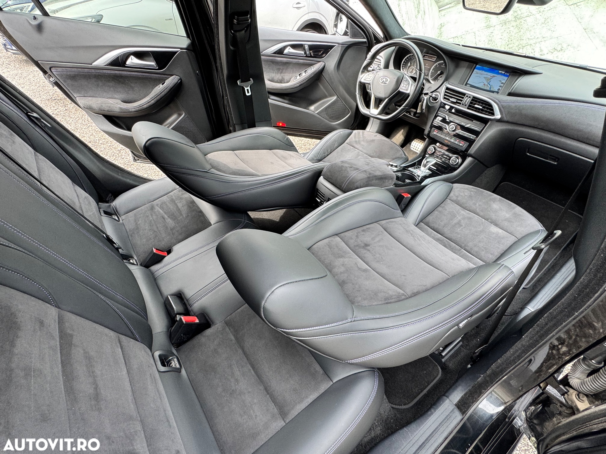 Infiniti Q30 2.2d DCT Sport City Black - 8