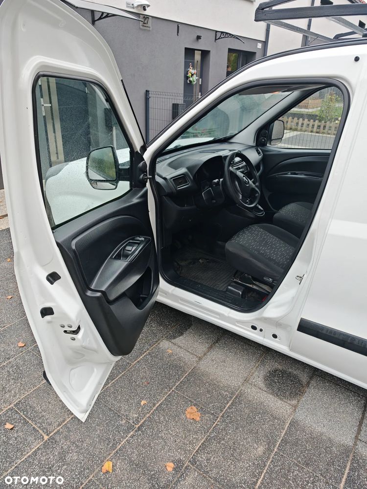 Opel COMBO - 16