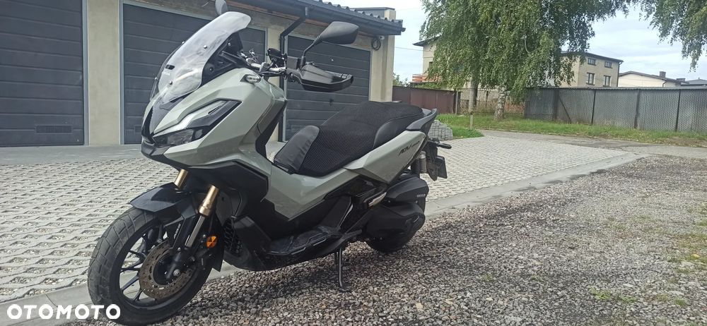Honda ADV350 - 7