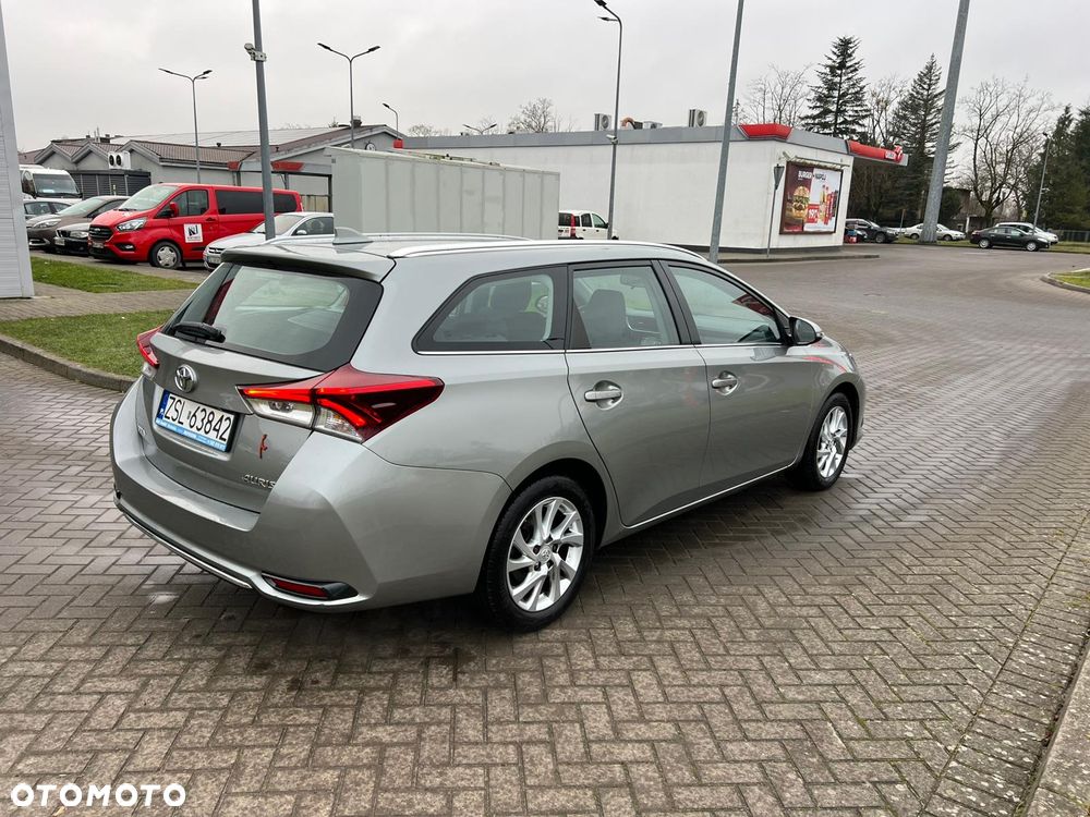 Toyota Auris 1.2 T Premium - 4