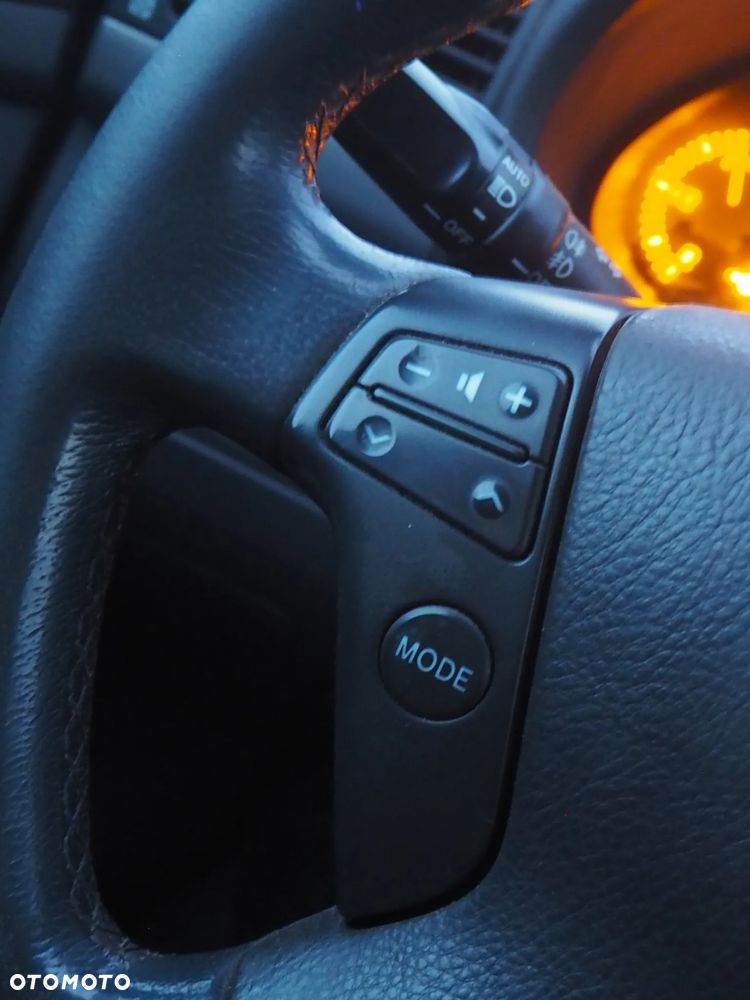 Toyota Avensis 2.0 D-4D Platinium - 12