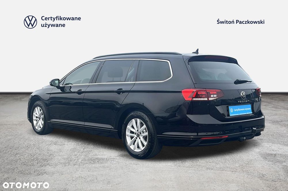 Volkswagen Passat - 4