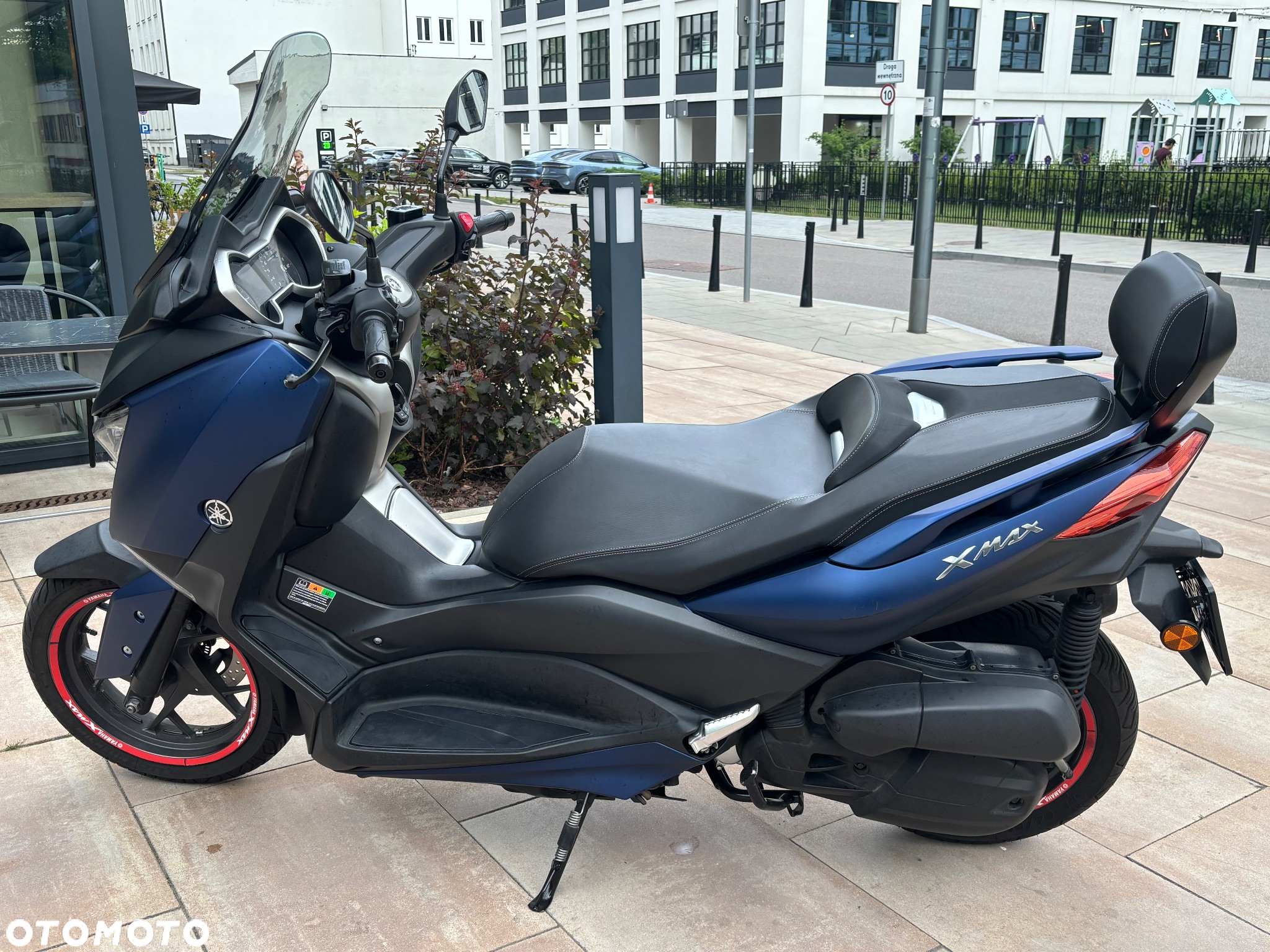 Yamaha X-max - 8