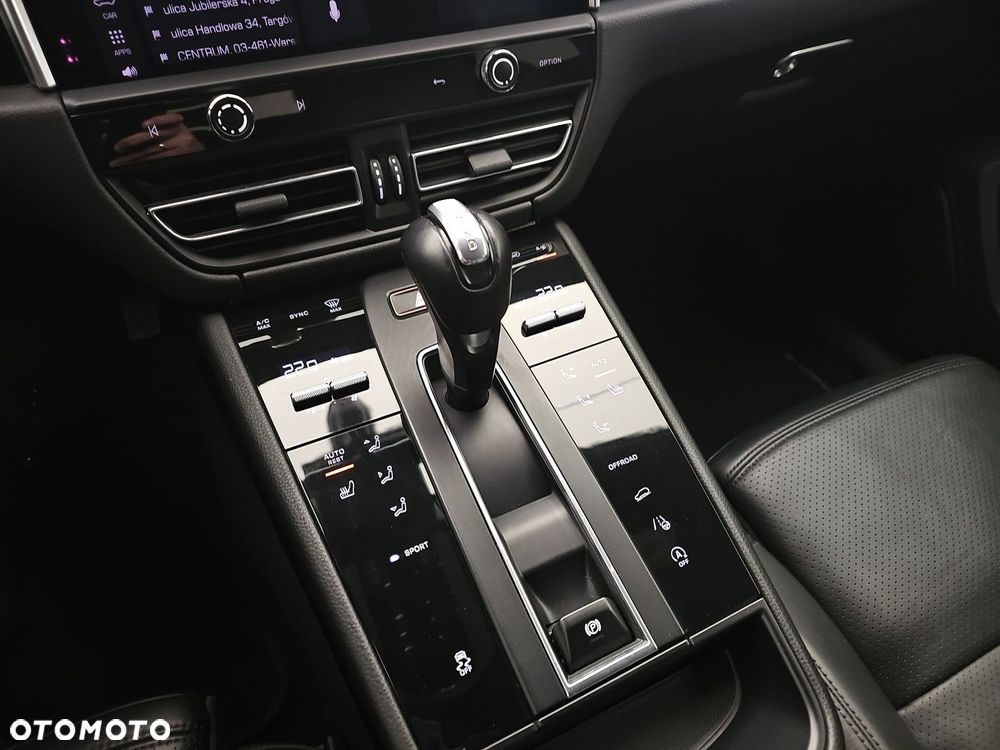 Porsche Macan Standard - 24