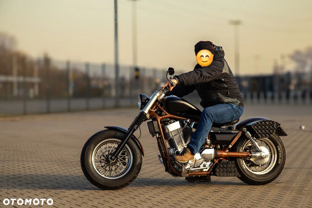 Suzuki Intruder - 7