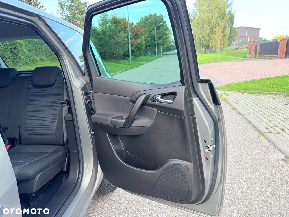 Opel Meriva - 22