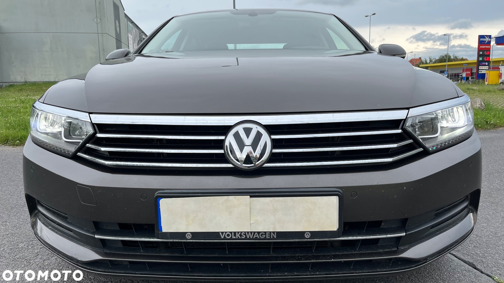 Volkswagen Passat 2.0 TDI SCR Comfortline - 14