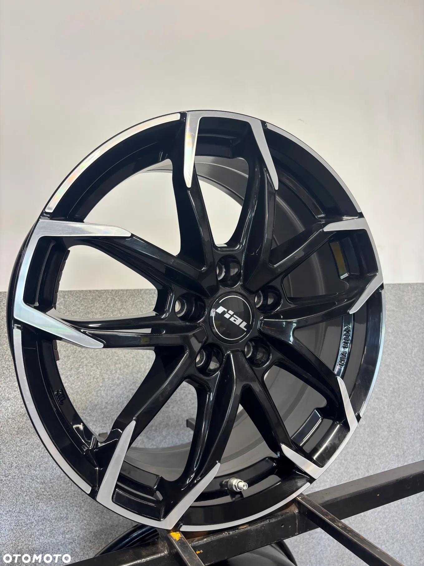 4 FELGI ALU. OPEL INSIGNIA B, ZAFIRA C, ASTRA J, ASTRA GTC, CHEVROLET CRUZE 17'' 7,5J ET45 5x115 - 5