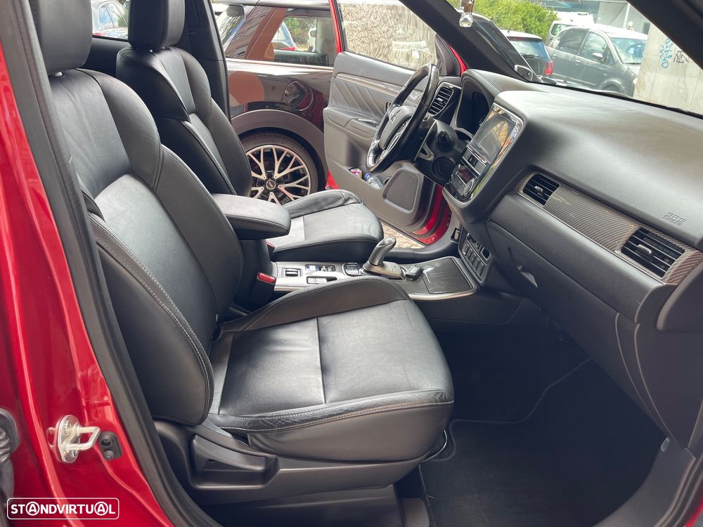 Mitsubishi Outlander - 19