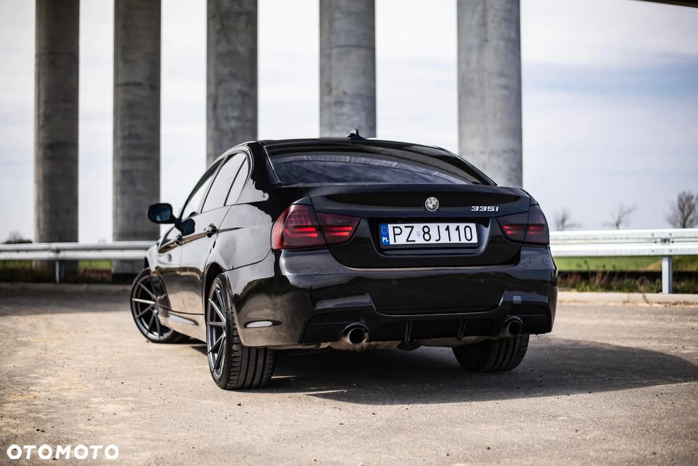BMW Seria 3 335i xDrive - 6