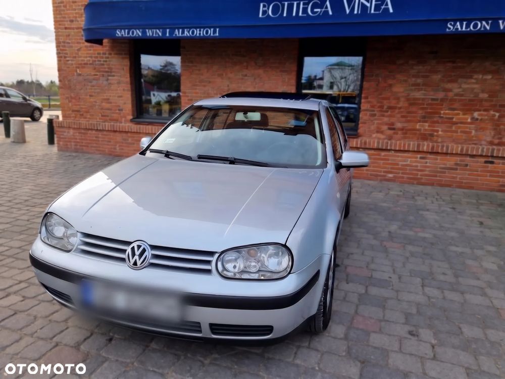 Volkswagen Golf - 6
