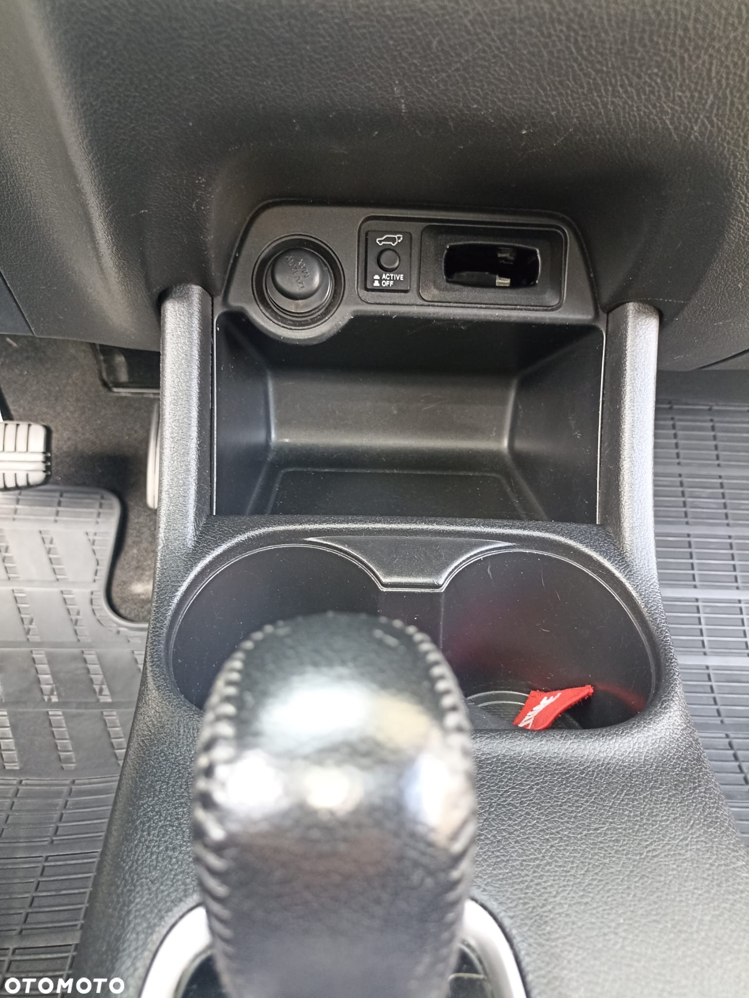 Mitsubishi Outlander - 14