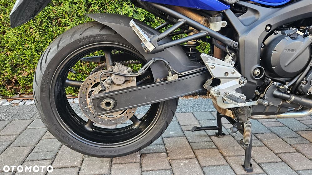 Yamaha FZ6 - 40