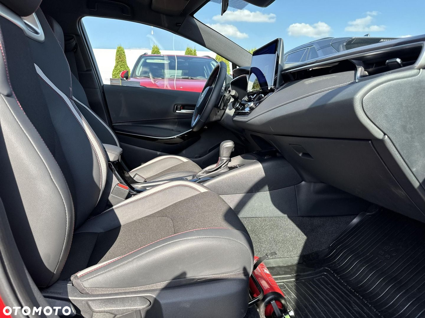 Toyota Corolla 2.0 Hybrid GR Sport Dynamic - 13