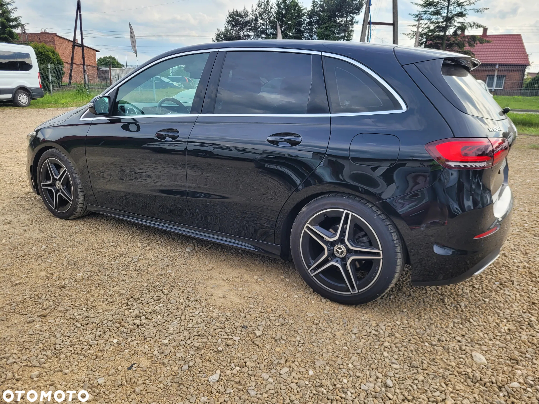 Mercedes-Benz Klasa B 180 d 7G-DCT AMG Line - 14