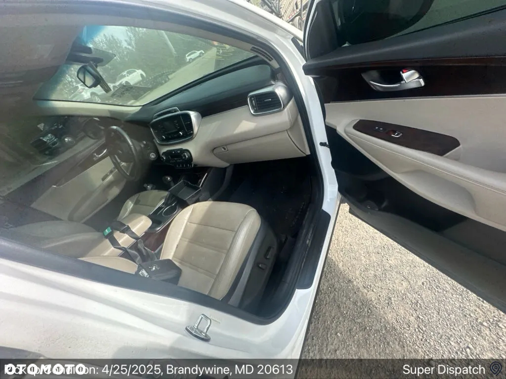 Kia Sorento - 9