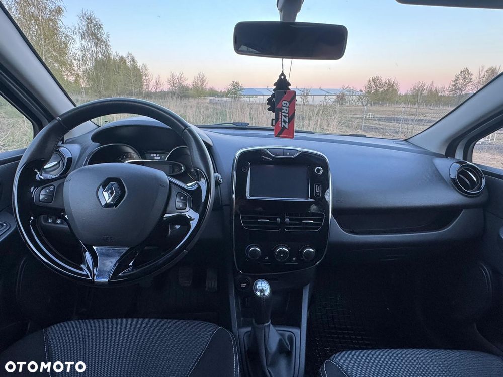 Renault Clio 1.2 16V 75 Experience - 11