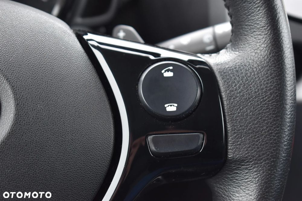 Toyota Aygo x.shift x-play connect - 28