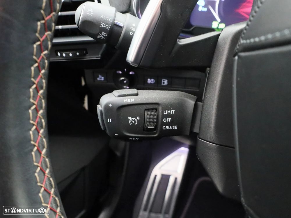 DS DS7 E-Tense Performance Line EAT8 - 7